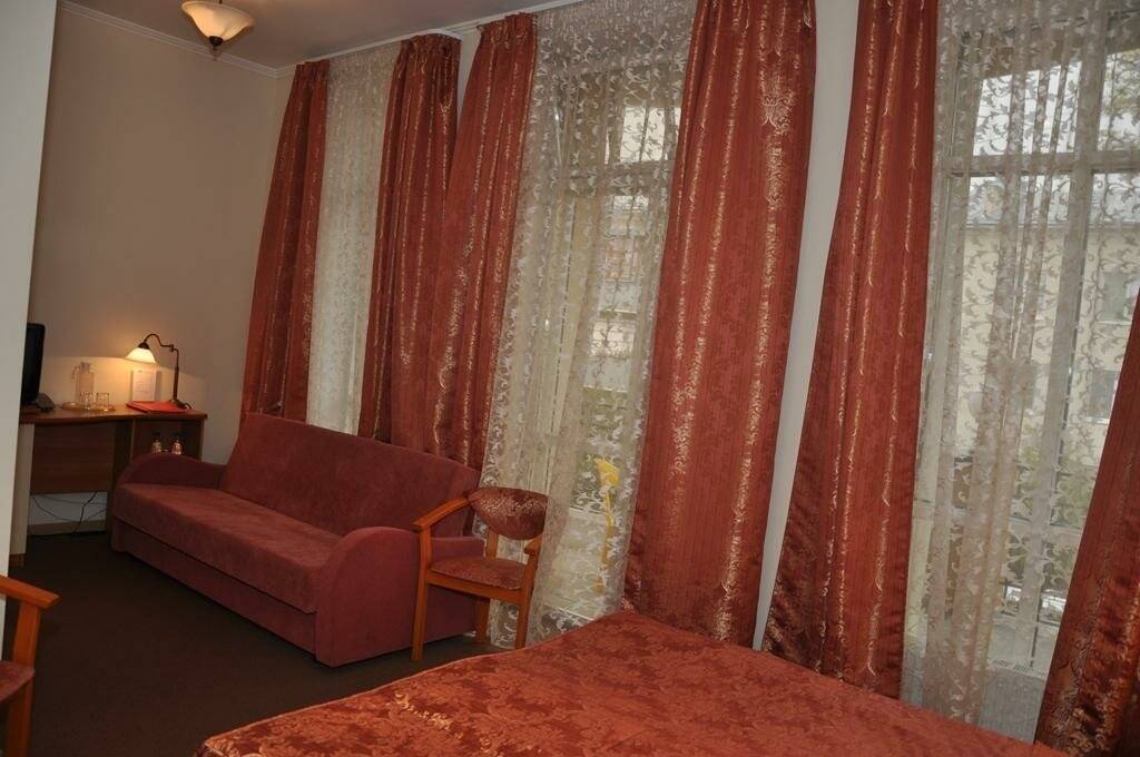 Номер стандарт семейный с 1 двуспальной кроватью